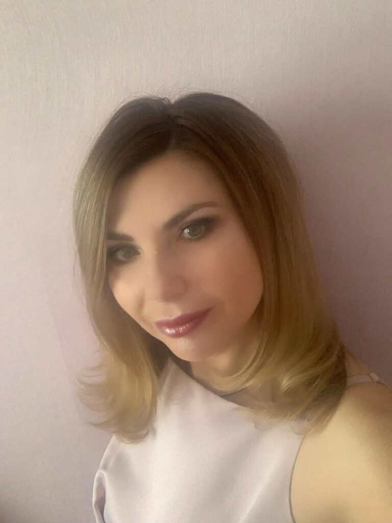 Это изображение имеет пустой атрибут alt; его имя файла - %D0%9B%D1%83%D1%87%D0%BD%D0%B8%D0%BA%D0%BE%D0%B2%D0%B0-%D0%98%D1%80%D0%B8%D0%BD%D0%B0-%D0%9C%D0%B8%D1%85%D0%B0%D0%B9%D0%BB%D0%BE%D0%B2%D0%BD%D0%B0-1-768x1024.jpg